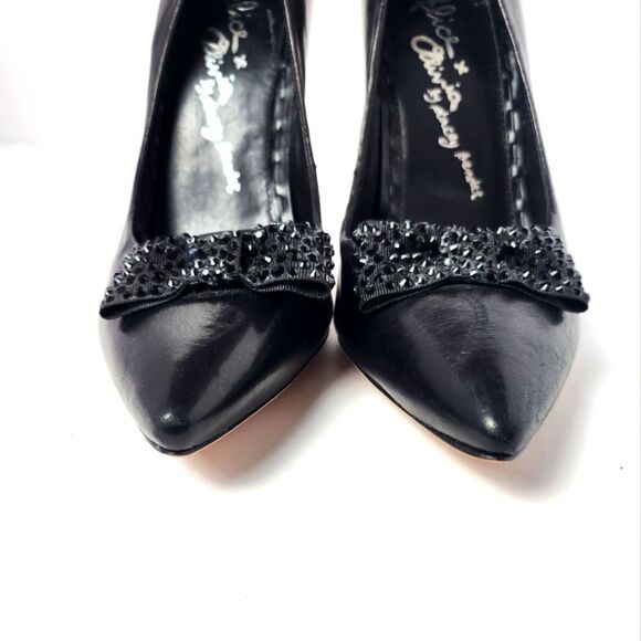 Alice + Olivia Rhinestone Bow Leather Black Pump Heels Size 37.5 - Picture 4 of 8